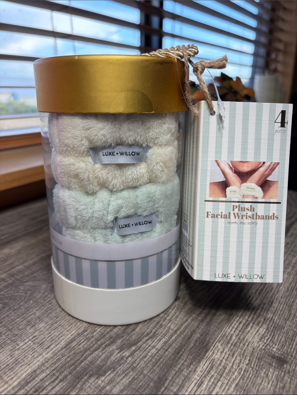 🌻5 for $30🌻 Luxe + Willow Plush Facial Wristbands Set